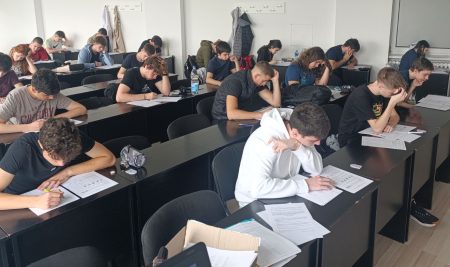 Одржано такмичење „Кенгур без граница“ у Рачунарској гимназији
