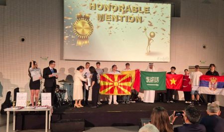 Вељко Аџић похваљен на Европској олимпијади из физике